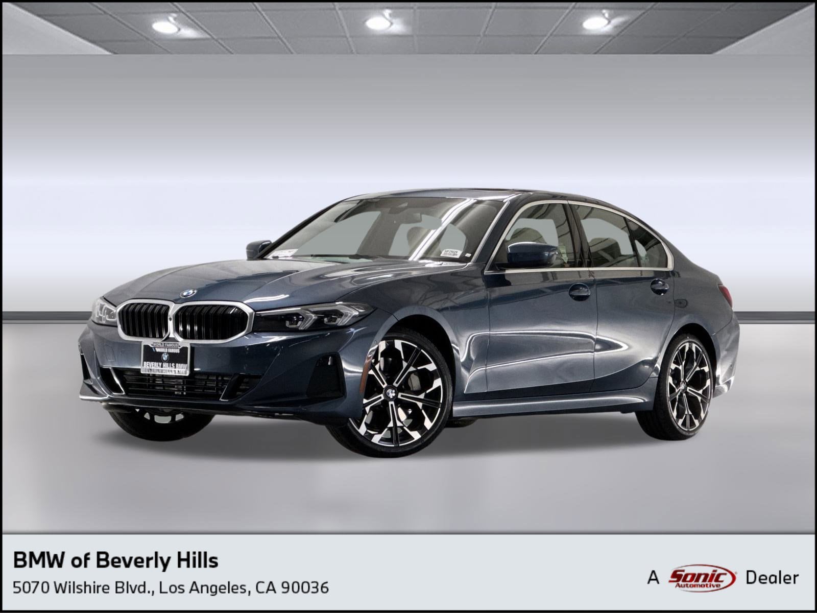2025 BMW 3 Series 330i's photo