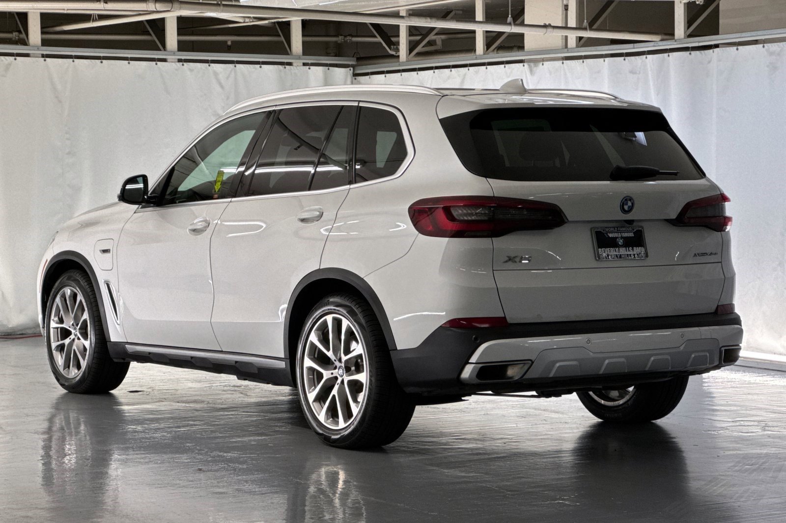 2023 Bmw X5 xDrive45e photo 3