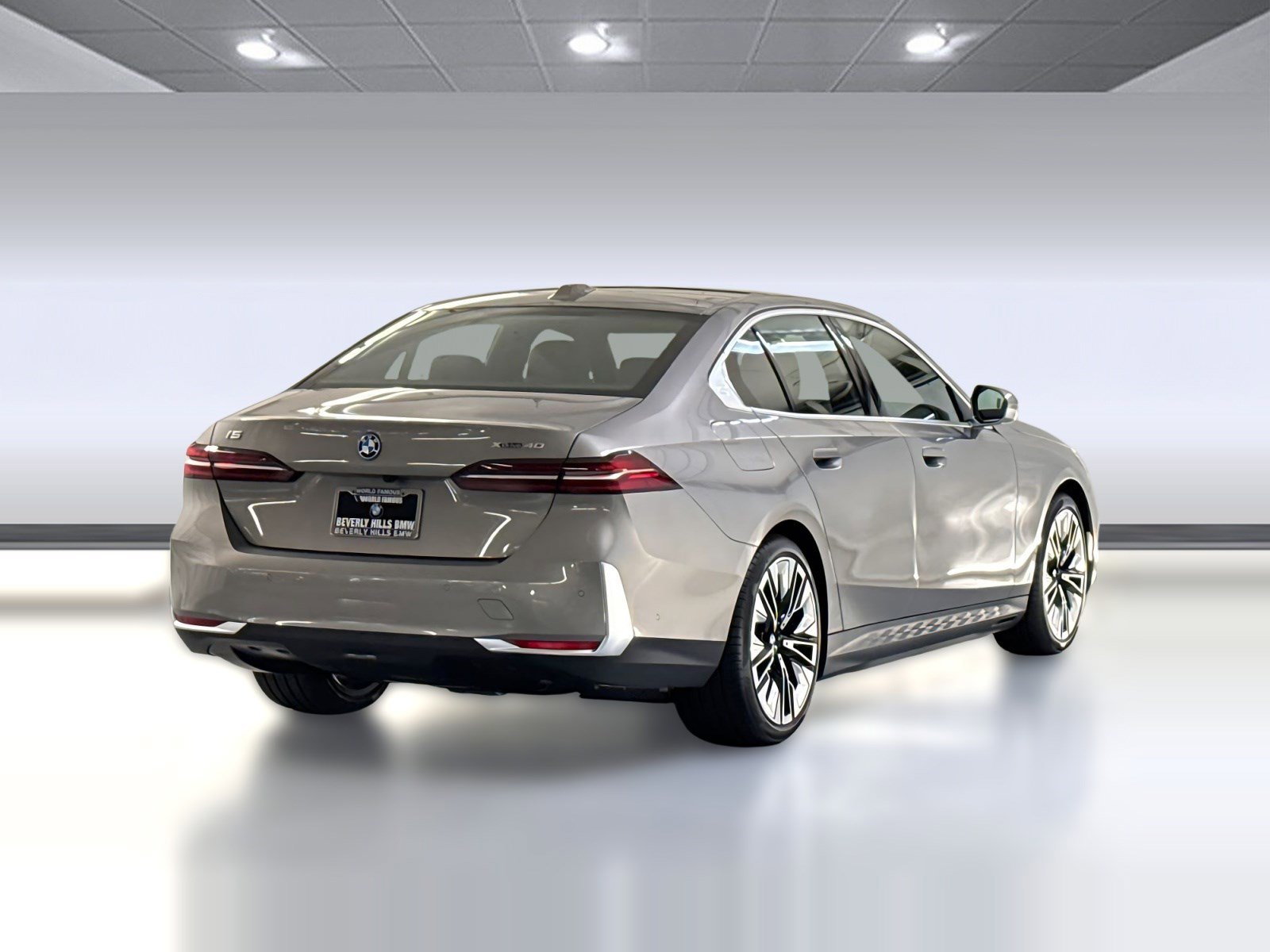 2026 BMW i5 xDrive40 photo 3