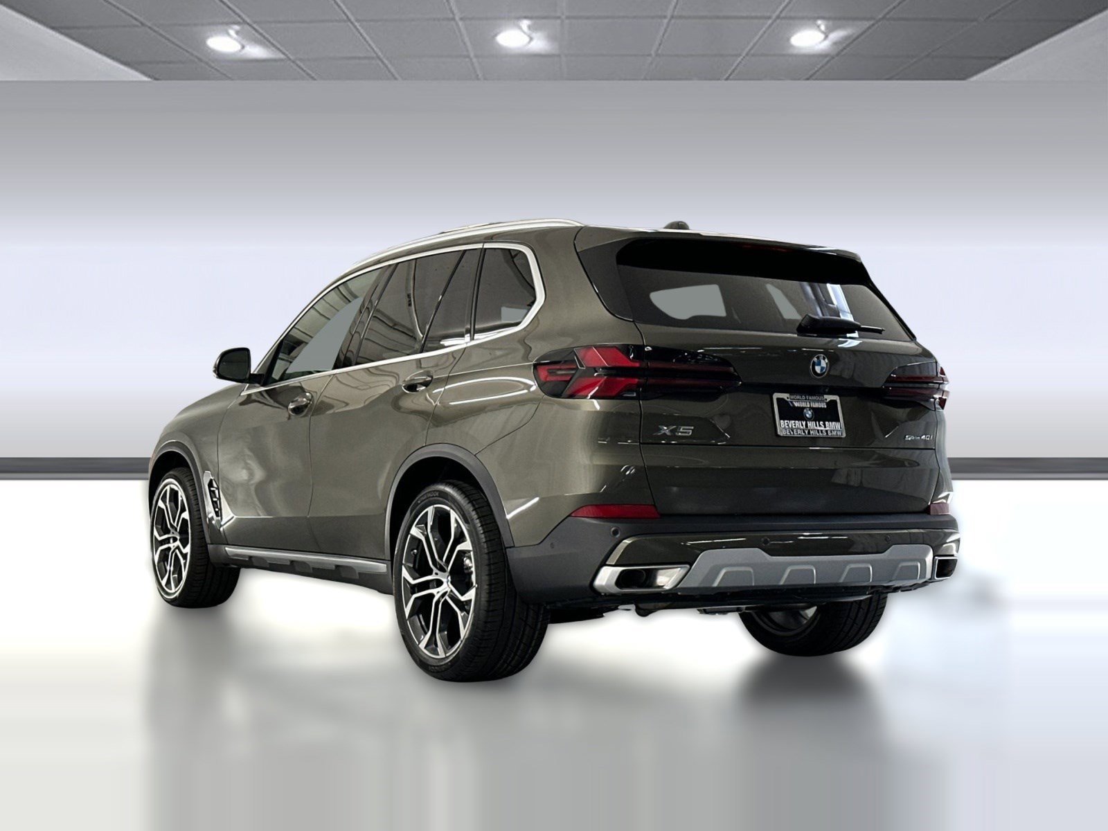 2026 BMW X5 sDrive40i photo 2