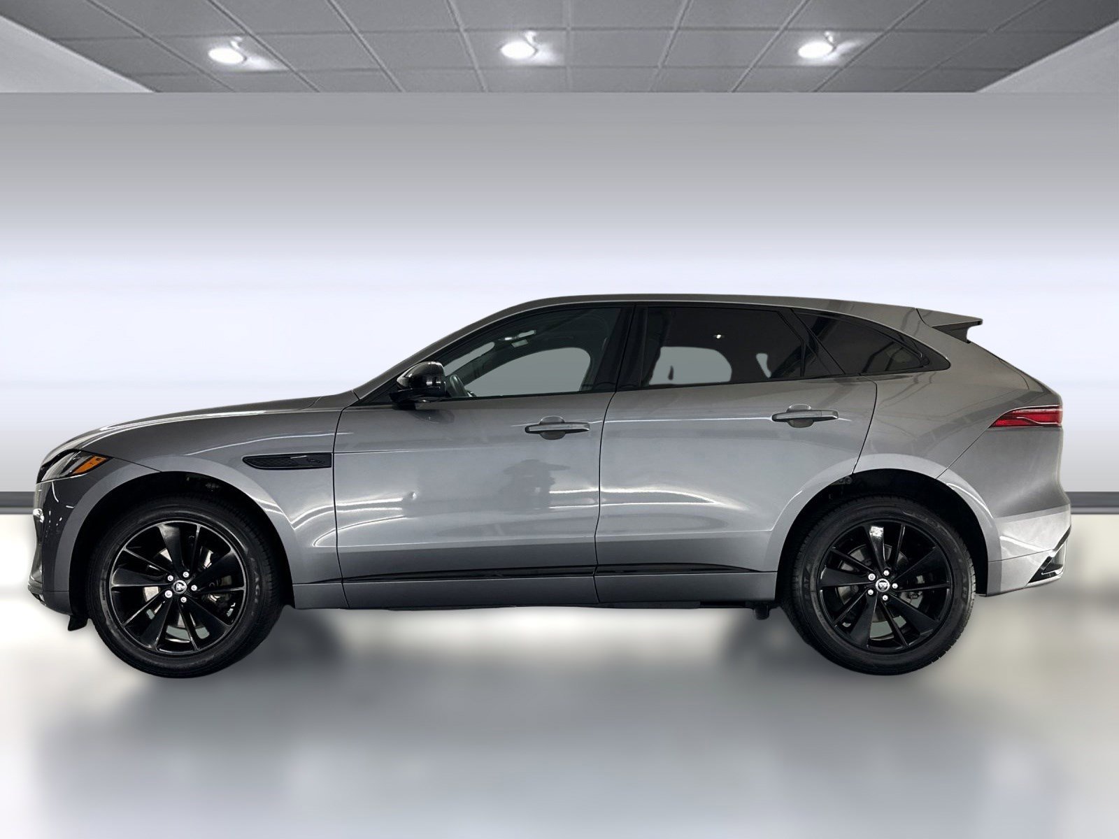2024 Jaguar F-PACE P250 R-Dynamic S photo 2