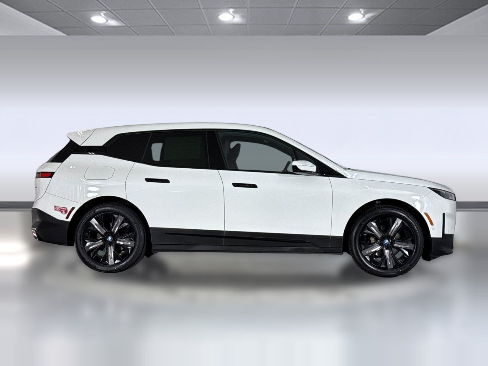 IX SUV