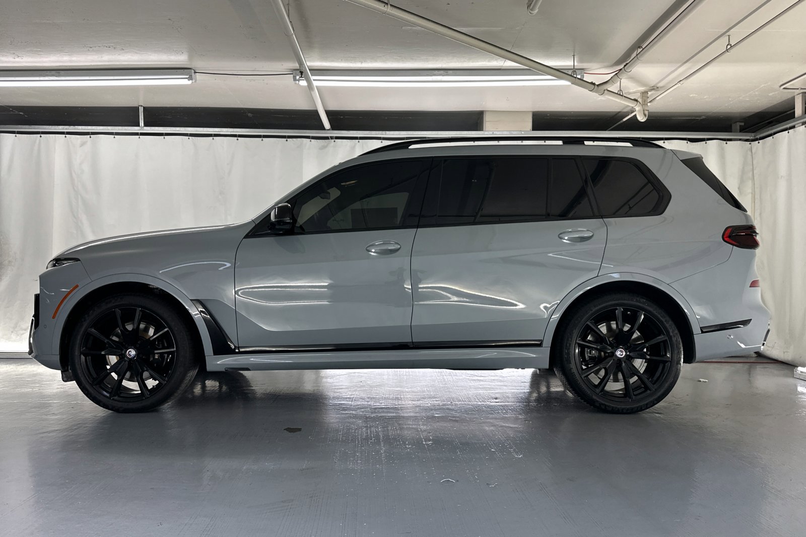 2023 Bmw X7 M60i photo 2