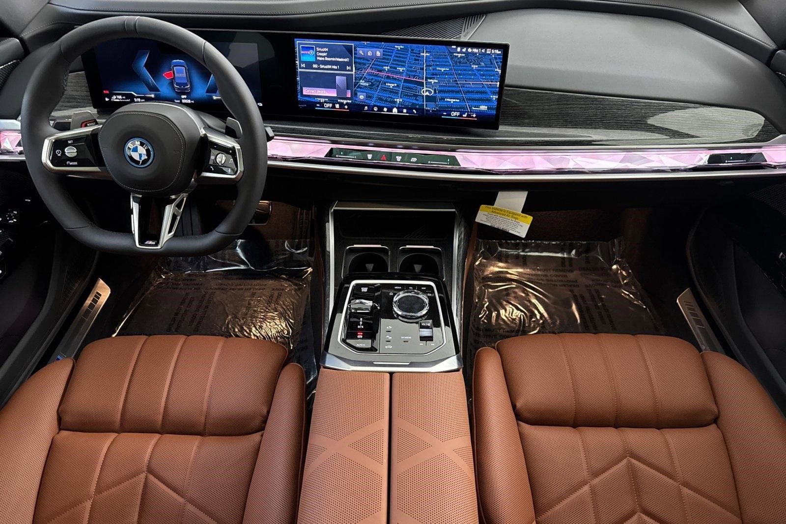 2026 BMW 7 Series 750e - Photo 16