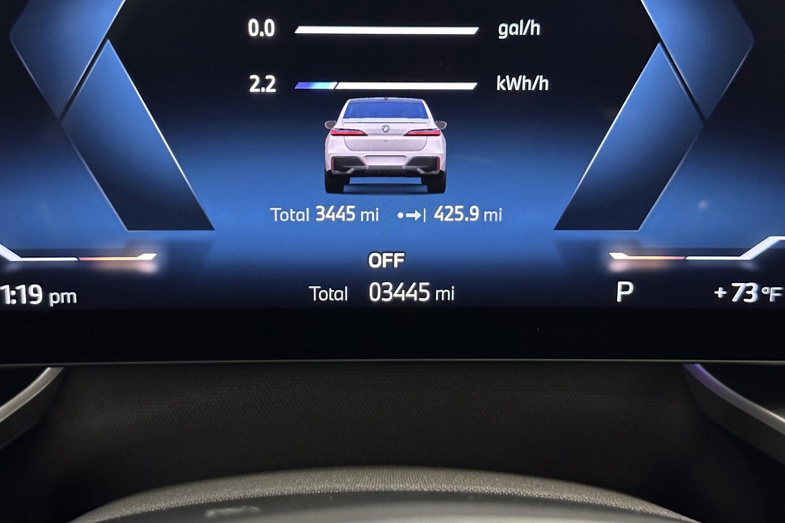 2025 BMW 7 Series 750e - Photo 21