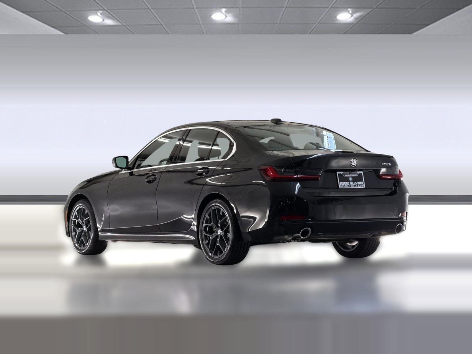 2025 BMW 330i photo 2