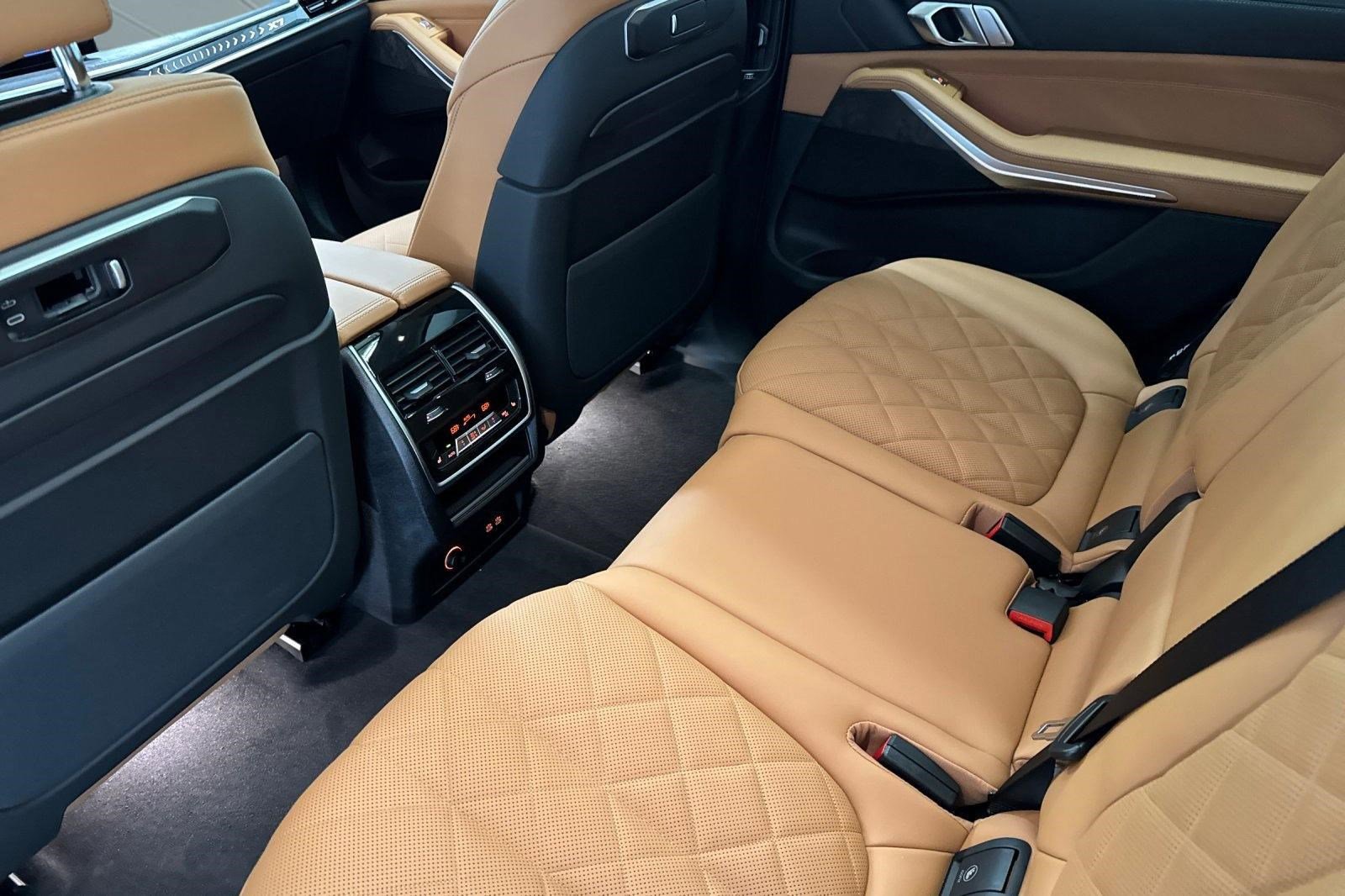 2026 BMW X7 40i - Photo 22