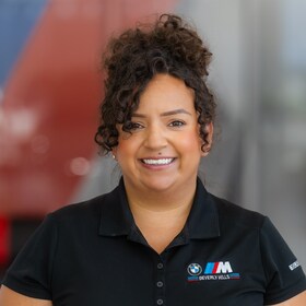Staff member Evelyn Cortez from ID_b4a0cd