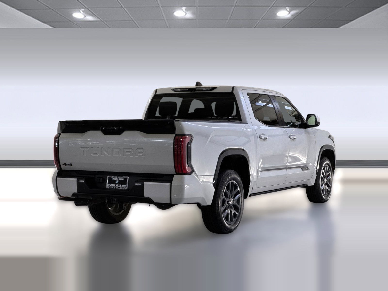 2025 Toyota Tundra Platinum photo 3