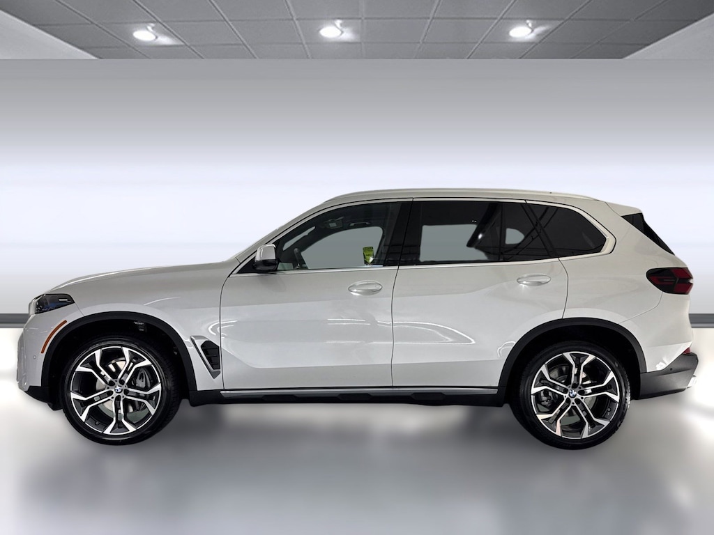 New 2026 BMW X5 sDrive40i SUV