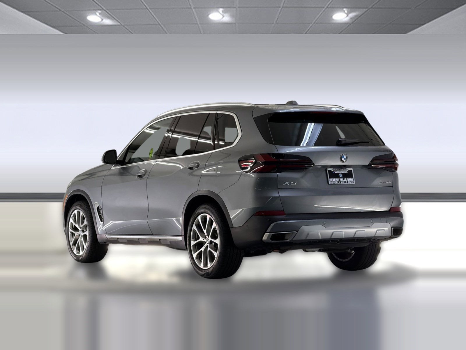 2026 BMW X5 sDrive40i photo 2