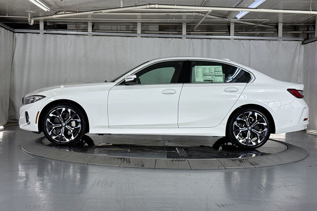 New 2026 BMW 330i Sedan