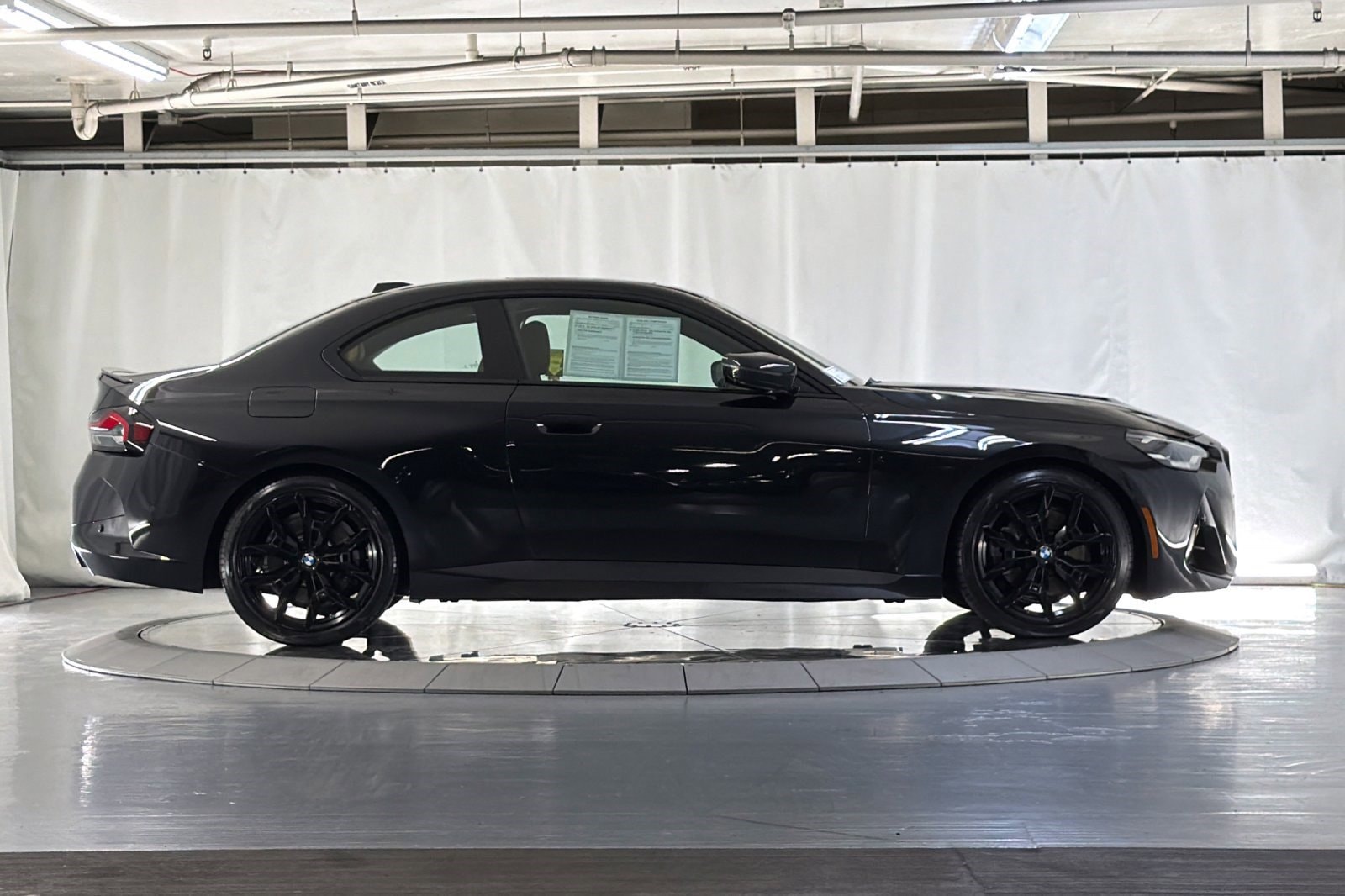 2025 BMW 230i photo 3