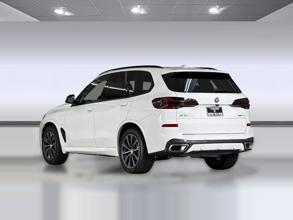 New 2026 BMW X5 PHEV xDrive50e SUV
