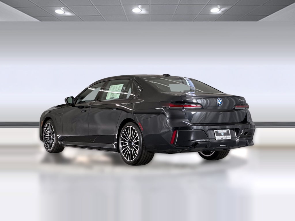 New 2026 BMW 750e xDrive Sedan