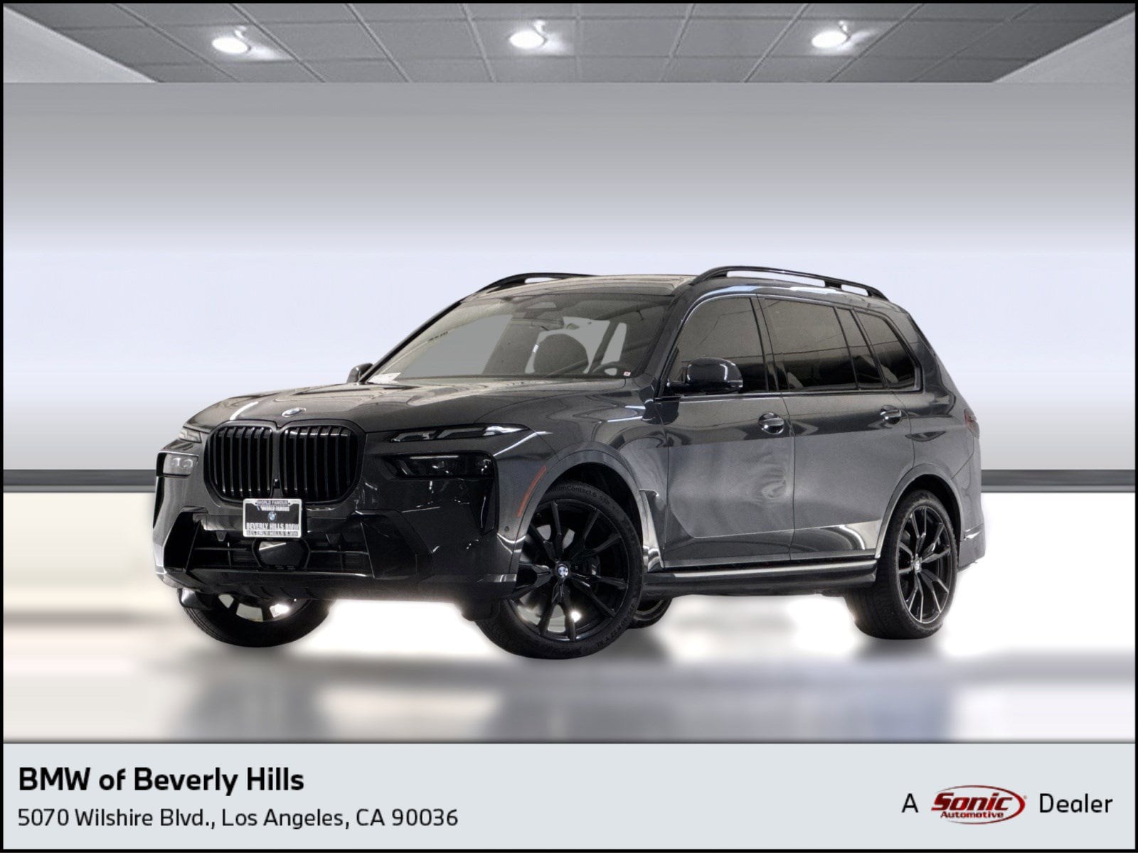 2025 BMW X7's photo
