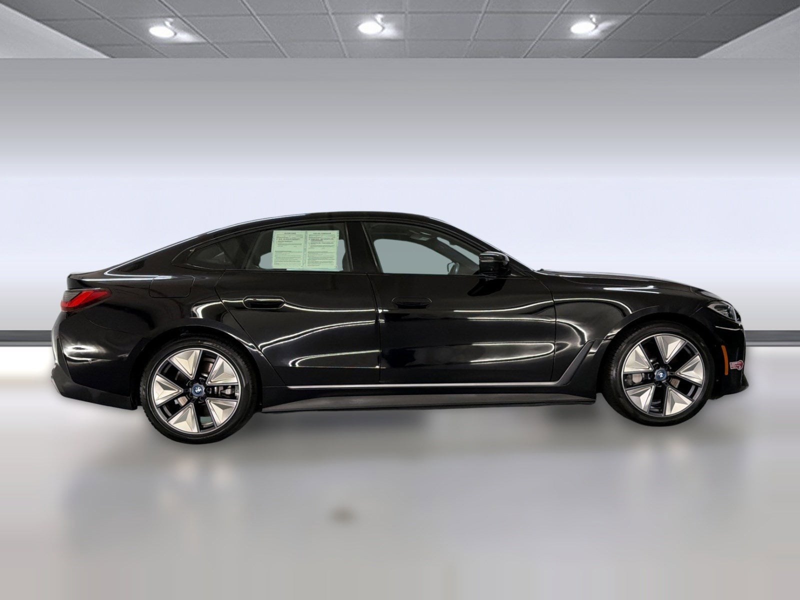 2023 BMW i4 photo 3