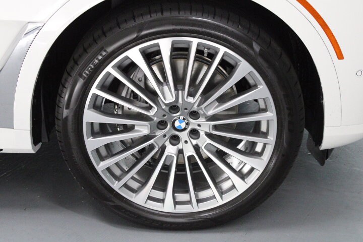 2025 Bmw X7 xDrive40i photo 3