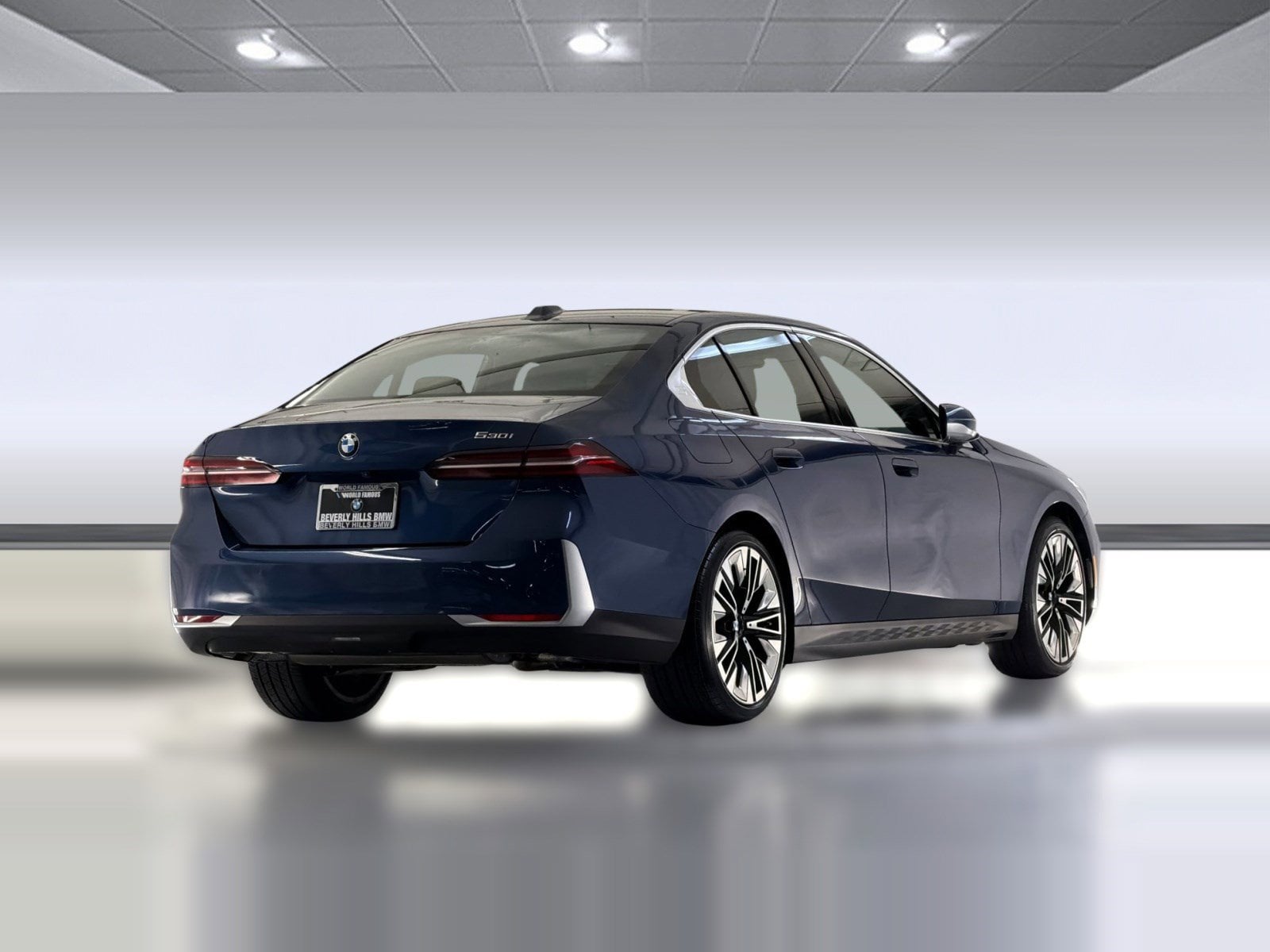 2025 BMW 530i photo 3