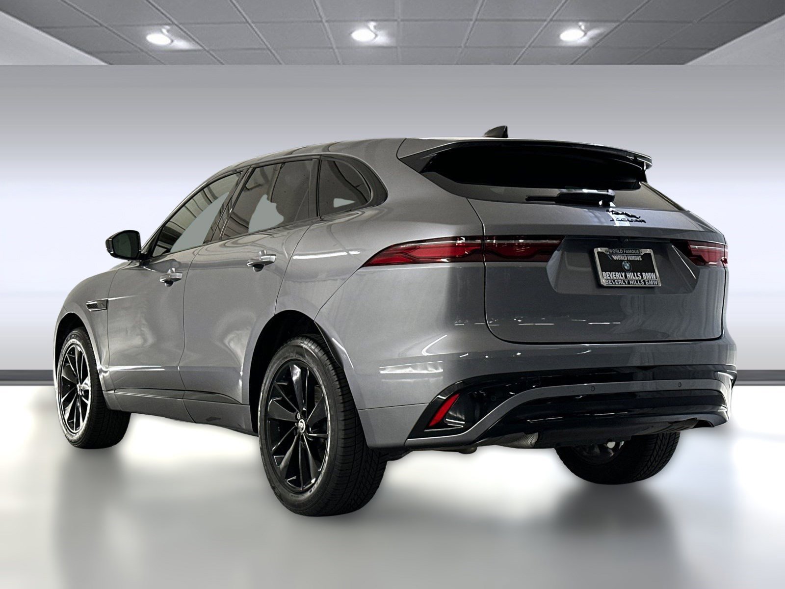 2024 Jaguar F-PACE P250 R-Dynamic S photo 3