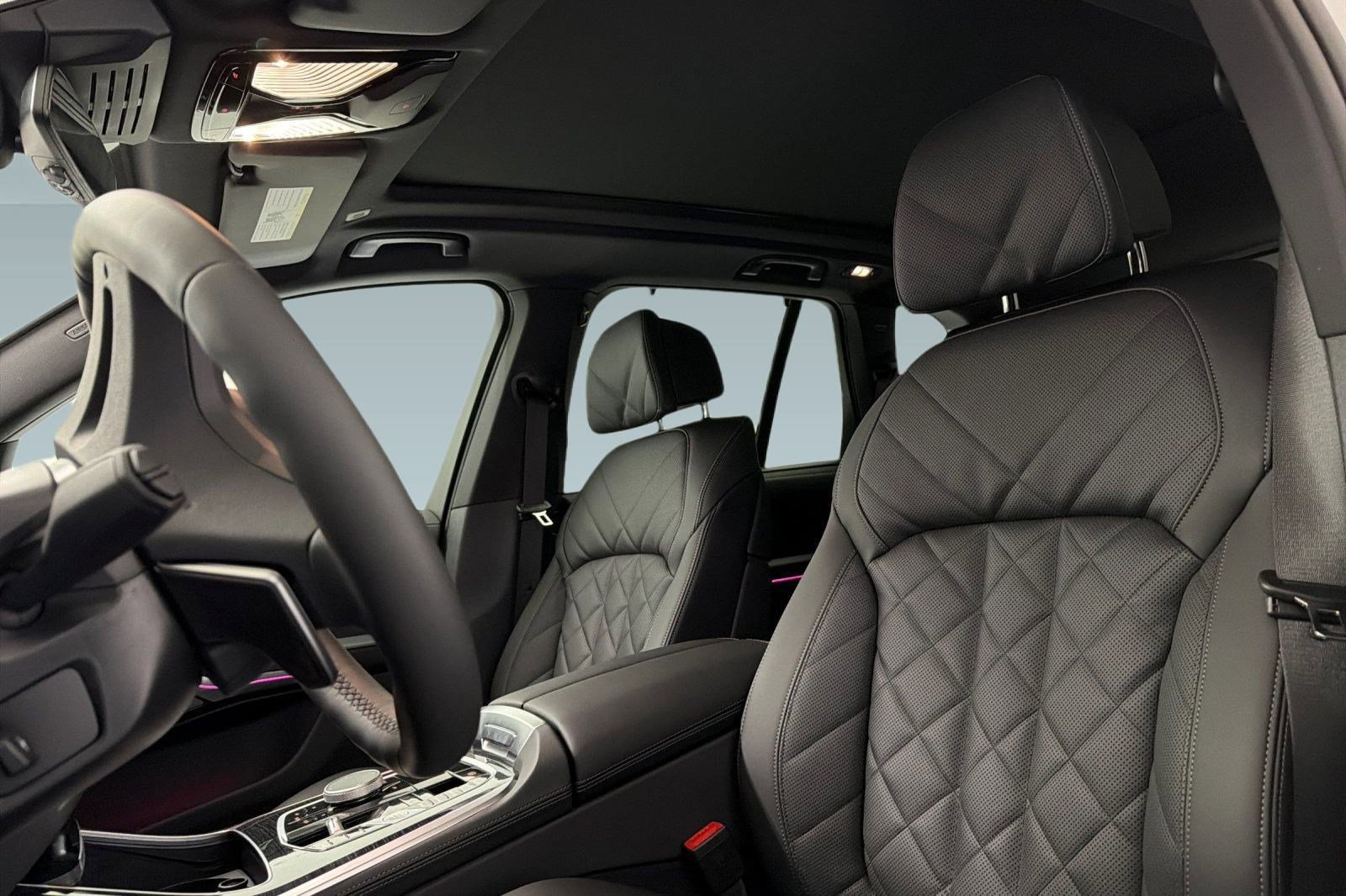 2026 BMW X5 40i - Photo 14
