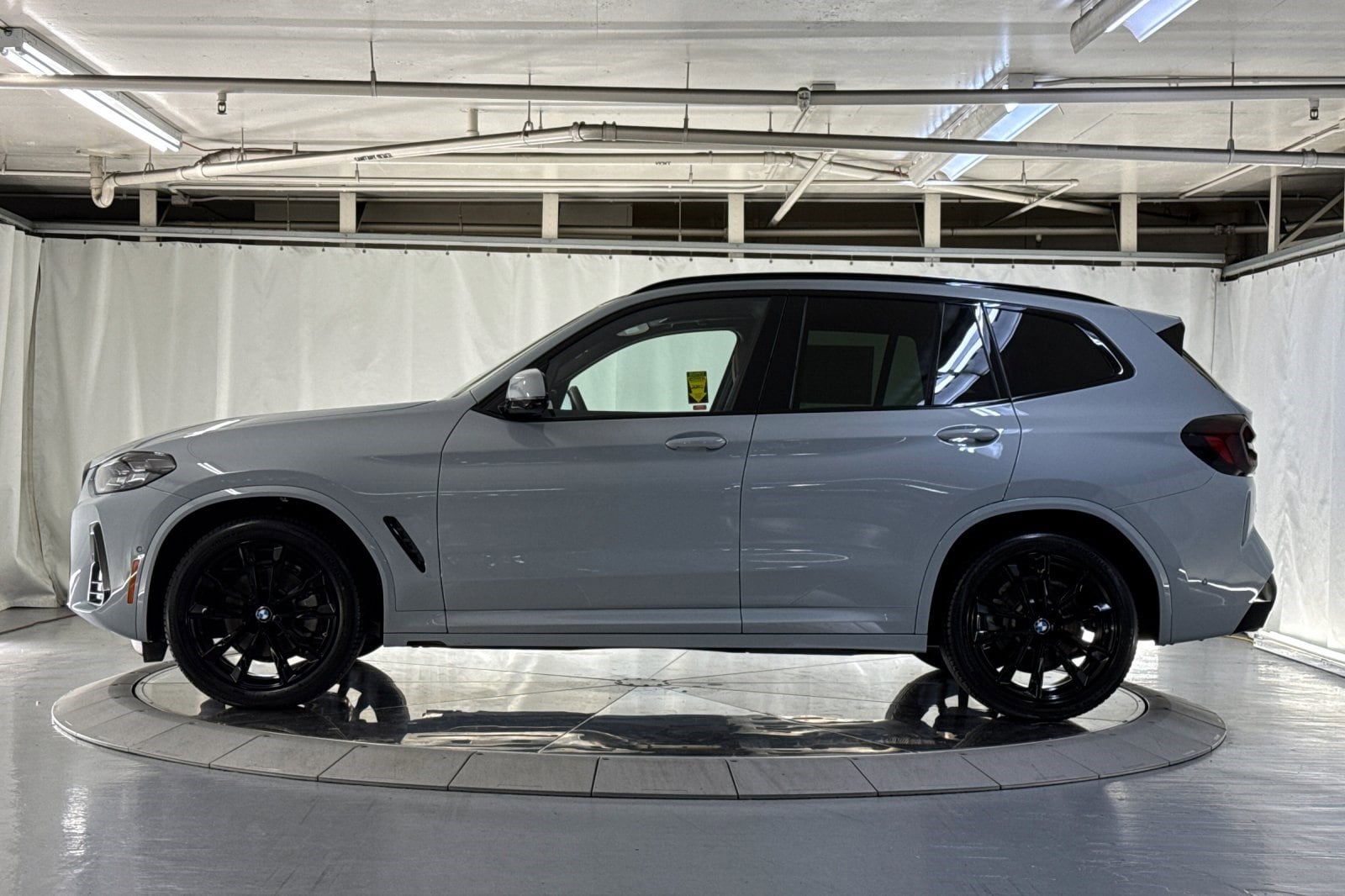 2024 BMW X3 photo 2