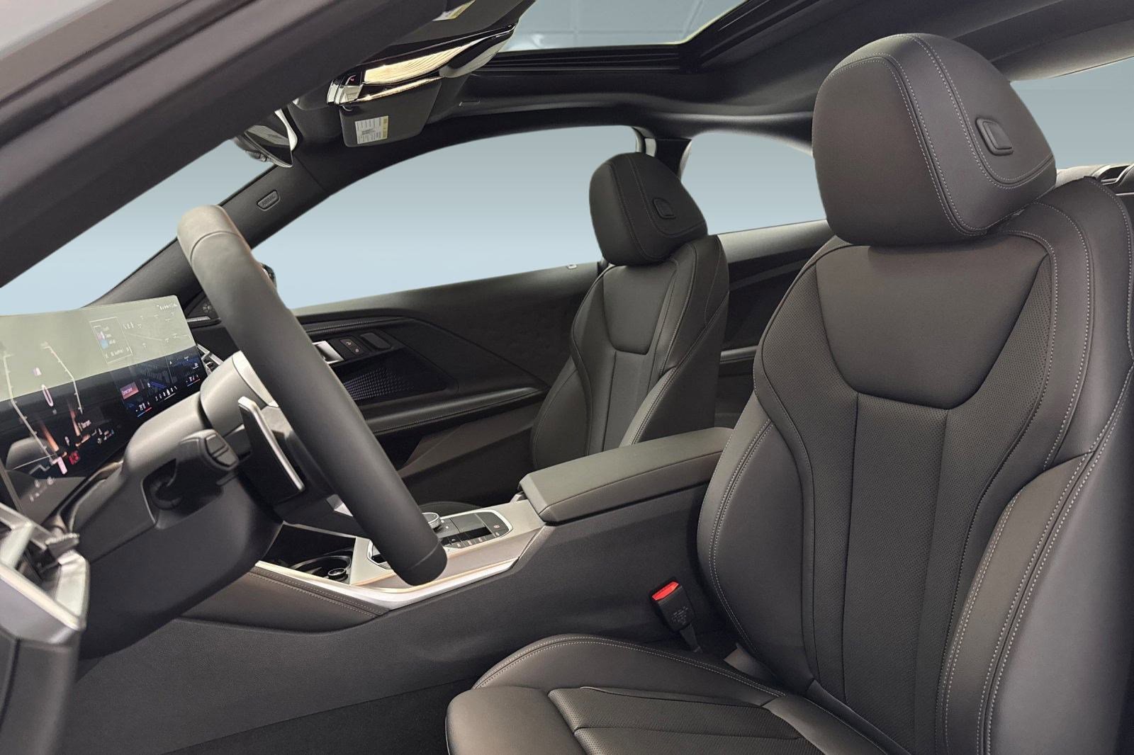 2026 BMW 230i photo 4