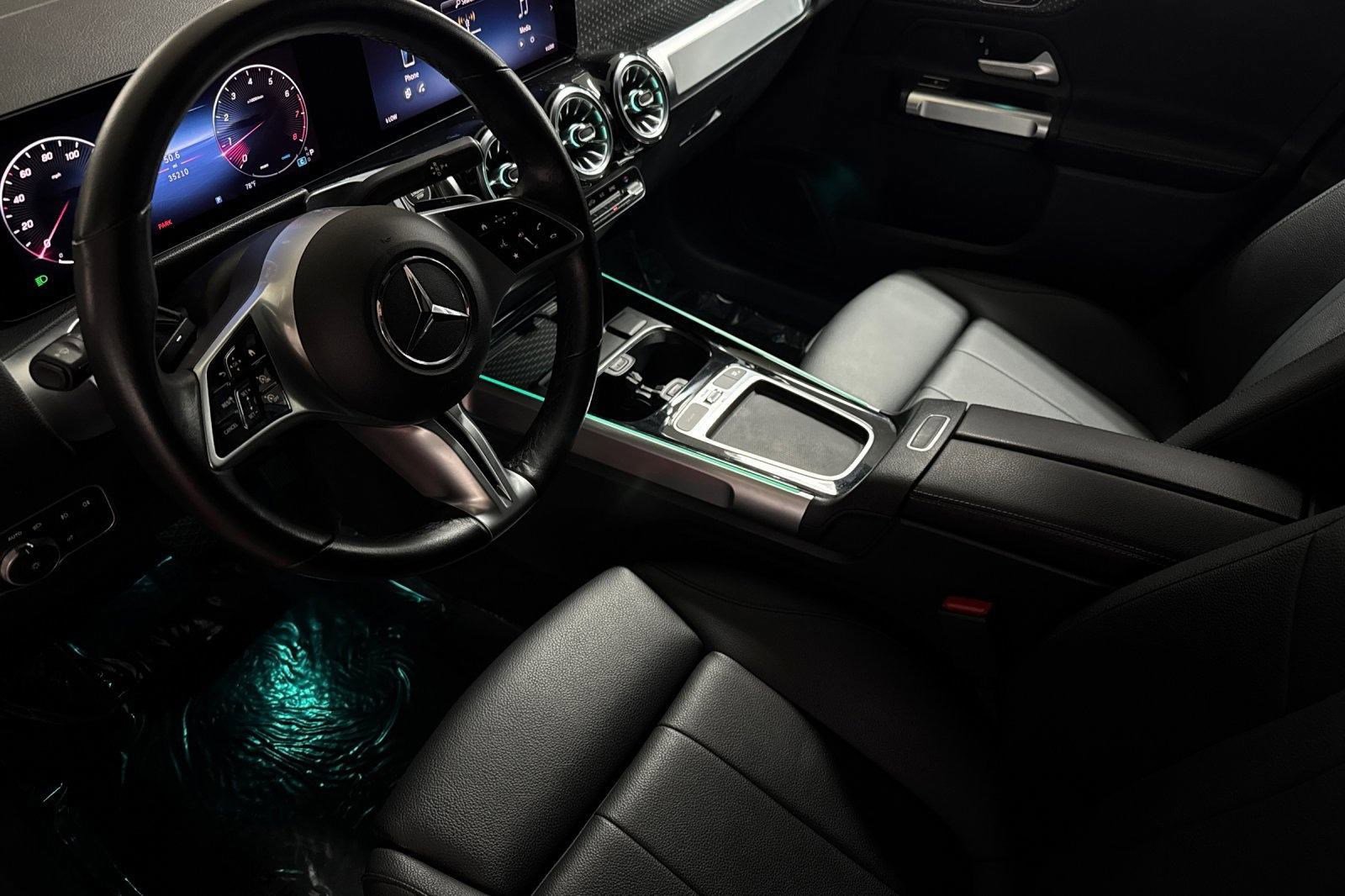 2024 Mercedes Benz GLB 250 photo 4