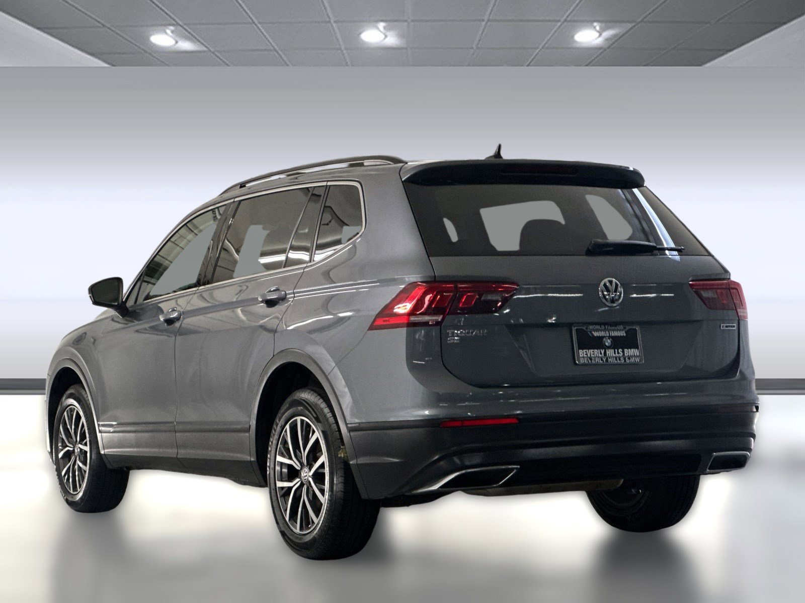 2019 Volkswagen Tiguan SE photo 3