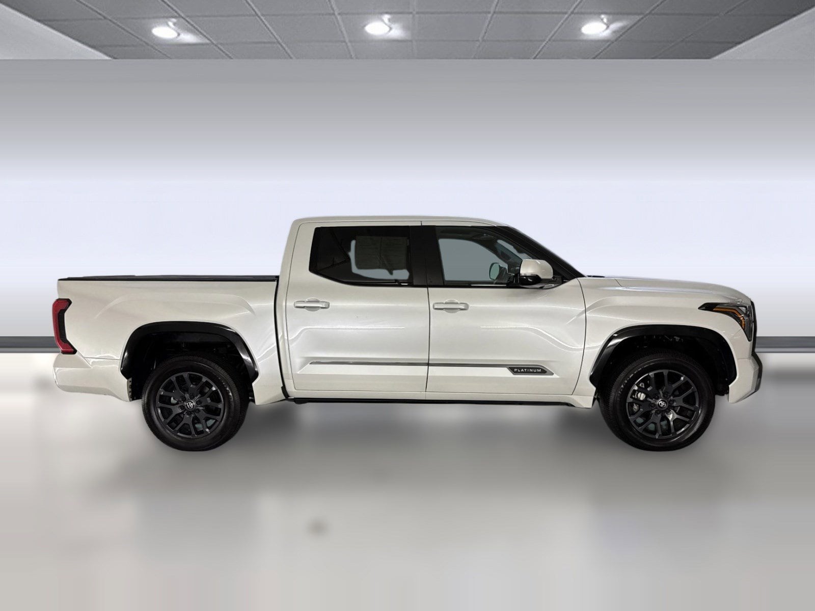 2025 Toyota Tundra Platinum photo 6