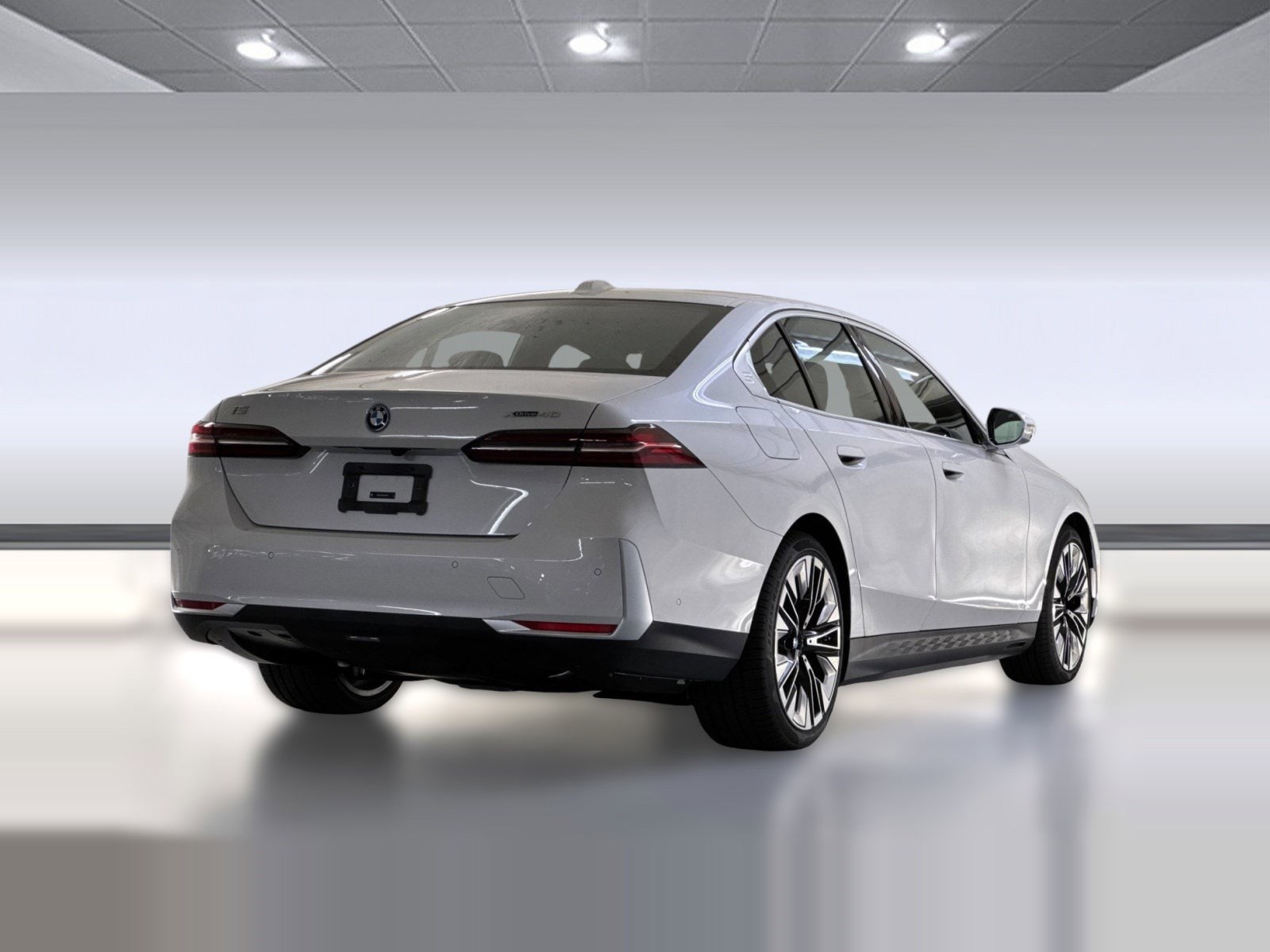 2026 BMW i5 xDrive40 photo 3