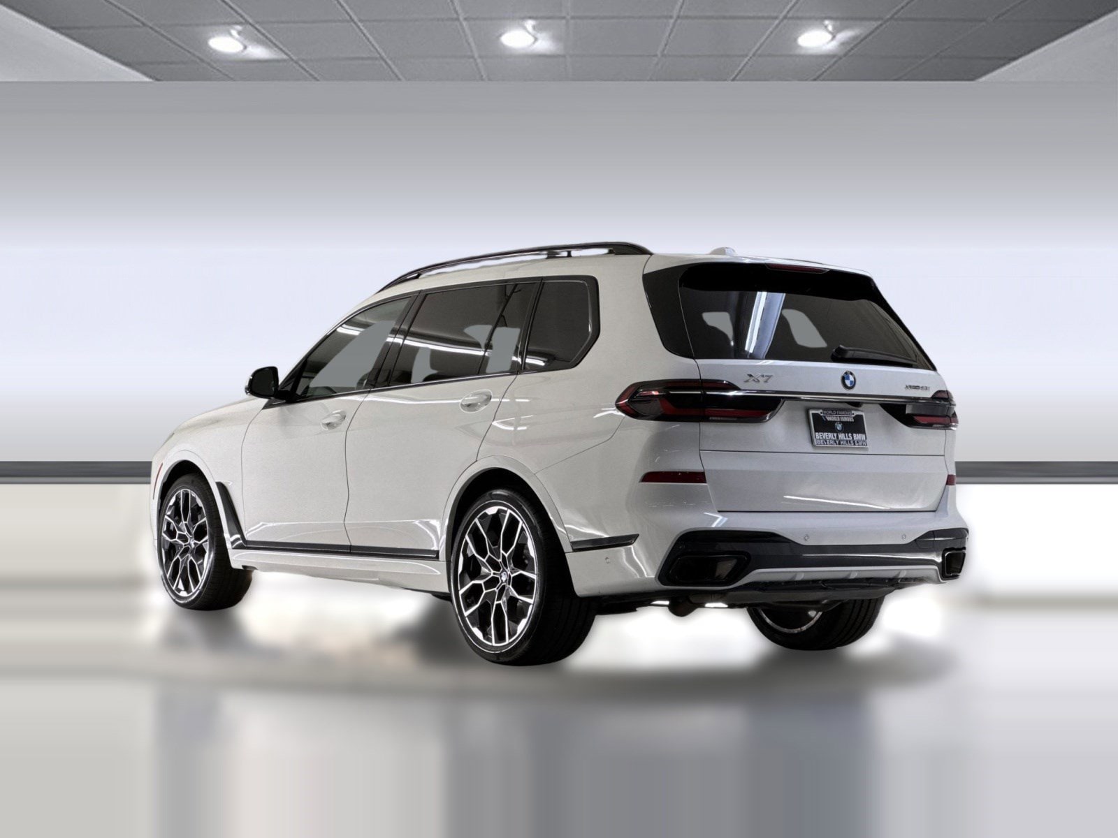 2023 BMW X7 photo 2