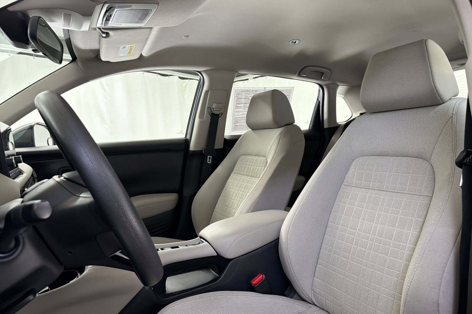 2025 Honda HR-V LX photo 4