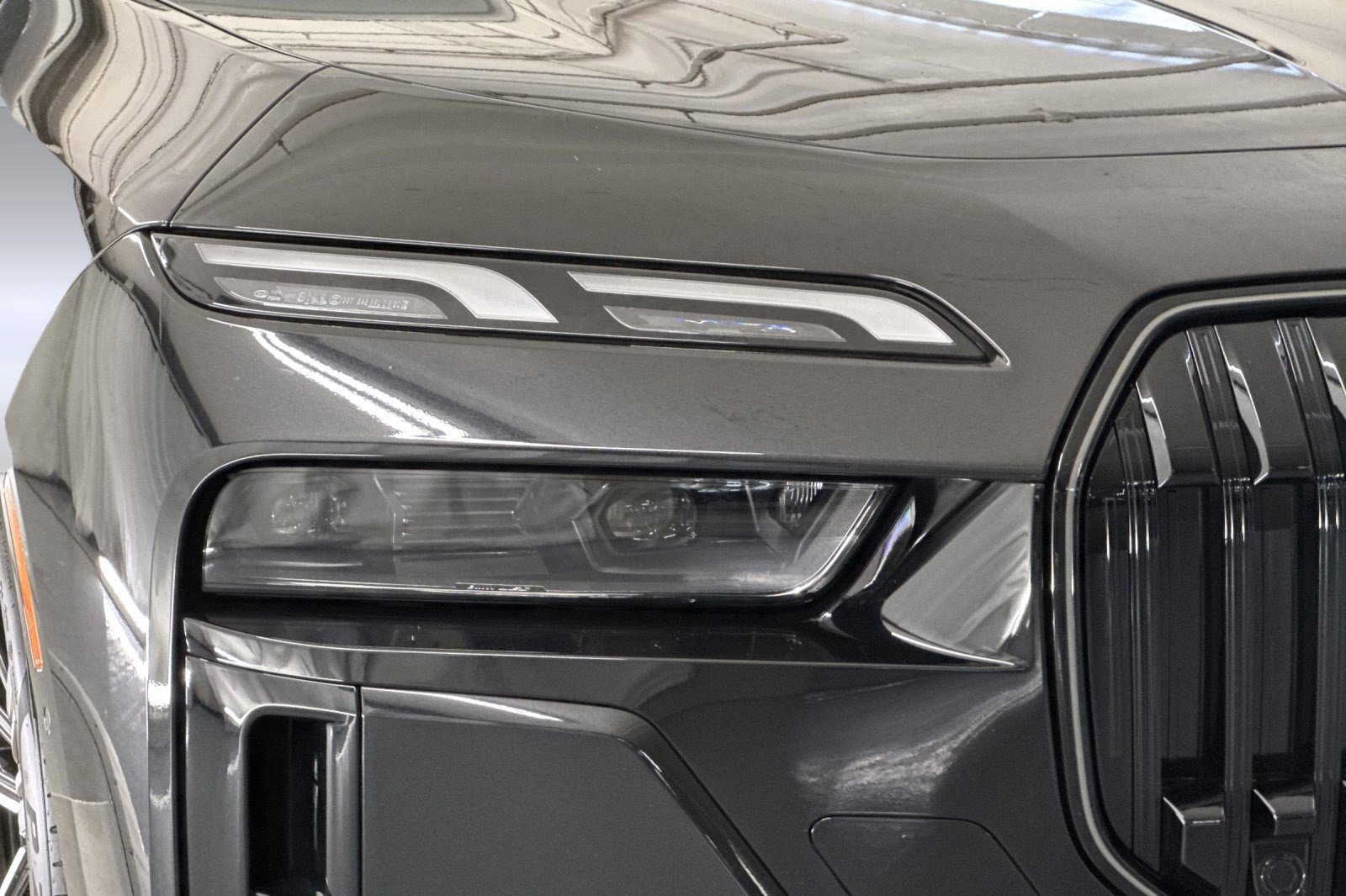 2025 BMW 7 Series 760i - Photo 11