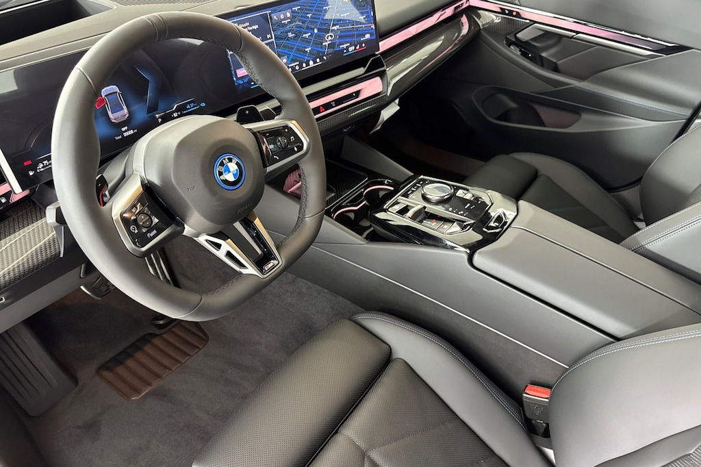 New 2027 BMW 550e xDrive Sedan
