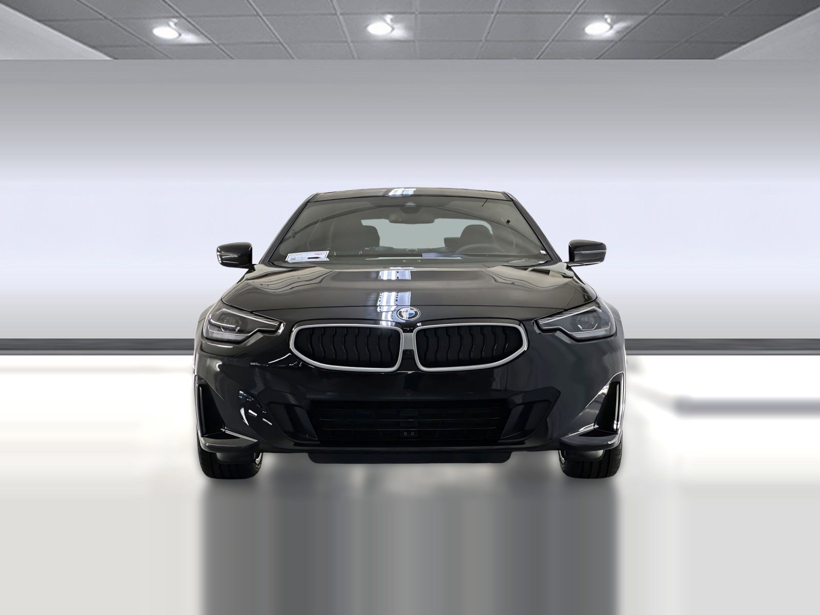 2025 BMW 230i photo 4
