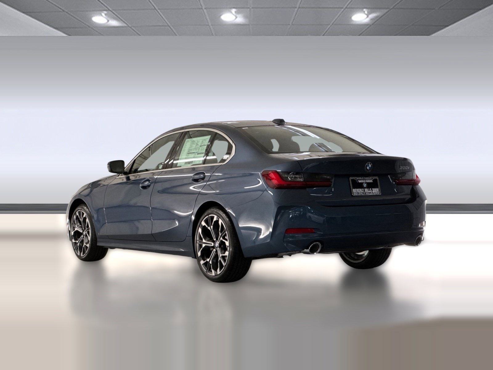2026 BMW 330i photo 2