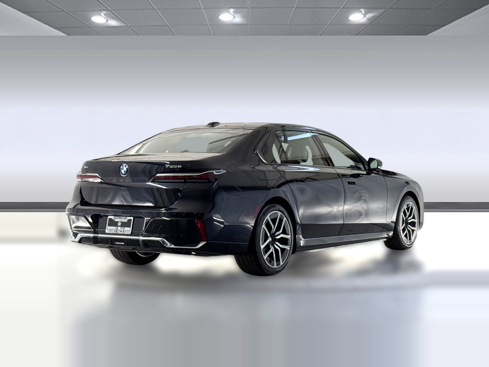 2026 BMW 7 Series 750e - Photo 9