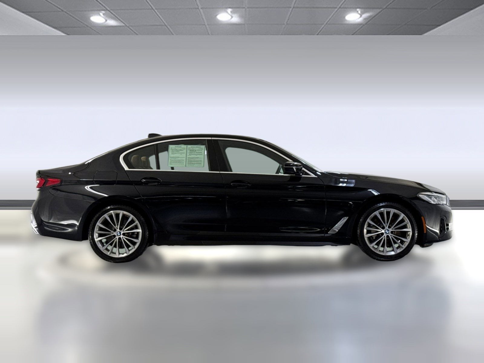 2023 BMW 530i photo 3