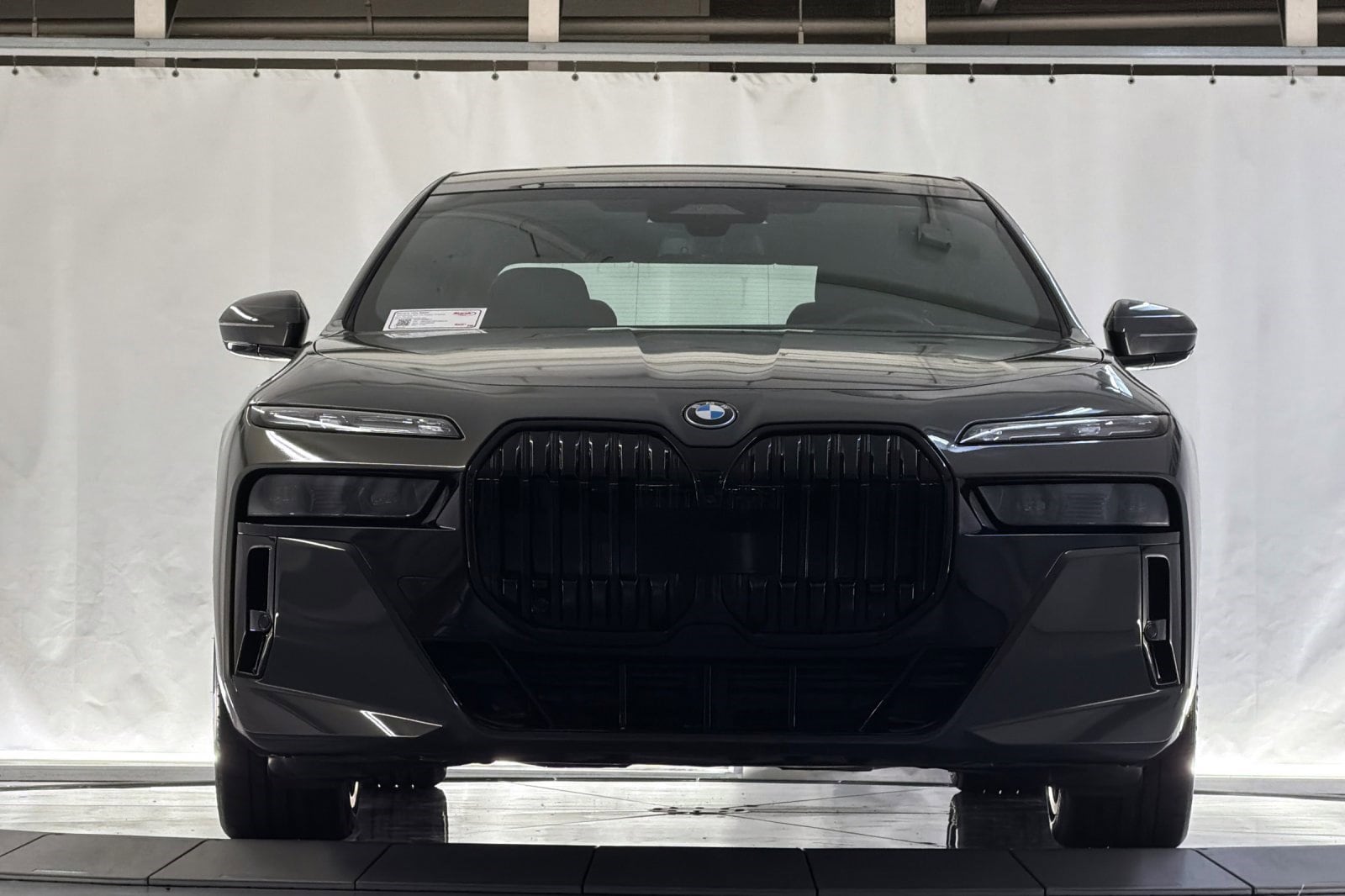 2023 BMW i7 photo 4