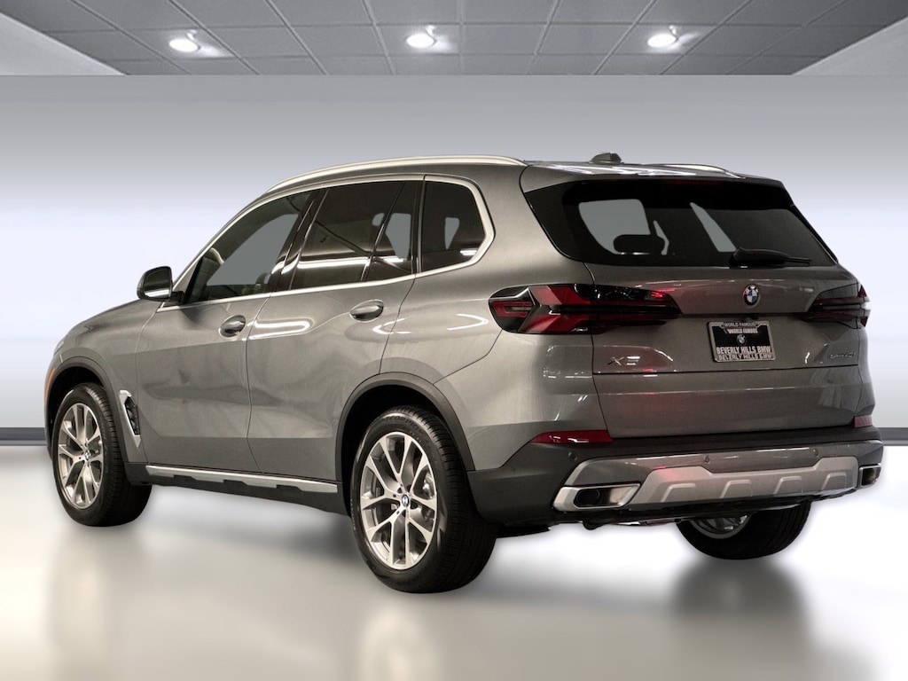 New 2026 BMW X5 sDrive40i SUV