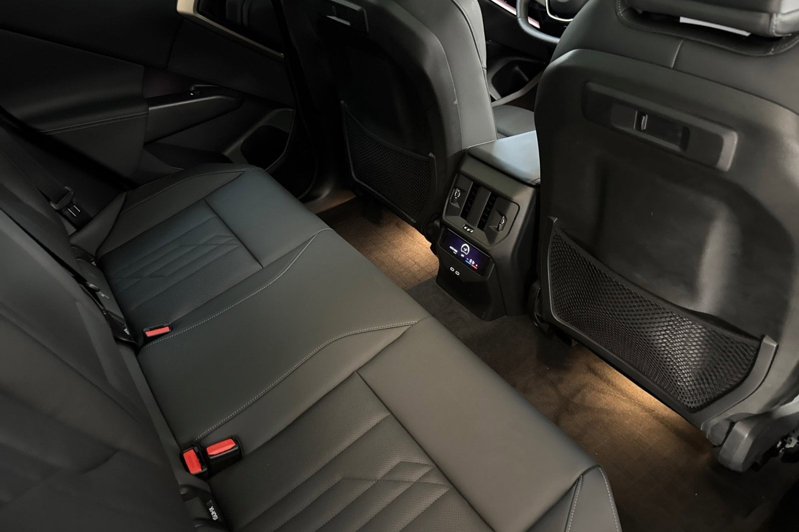2025 BMW X3 30 - Photo 31