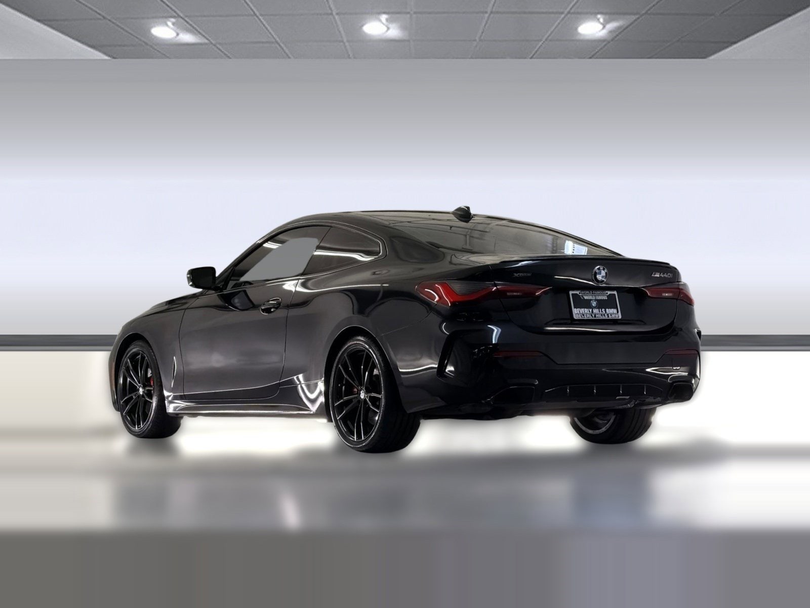 2021 BMW M440i photo 2