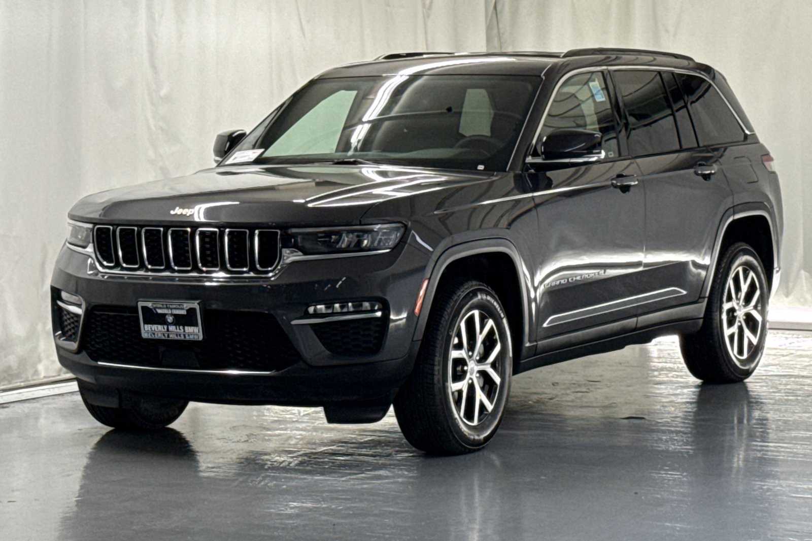 2024 Jeep Grand Cherokee Limited photo 2