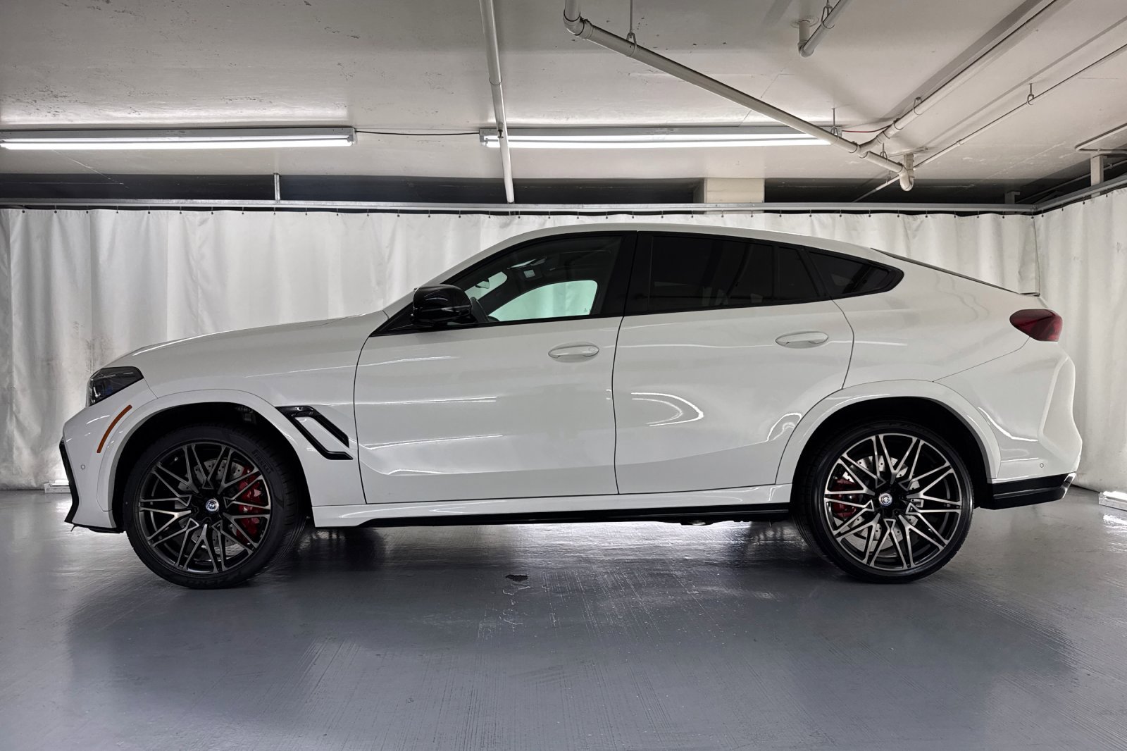 2022 Bmw X6 M photo 2