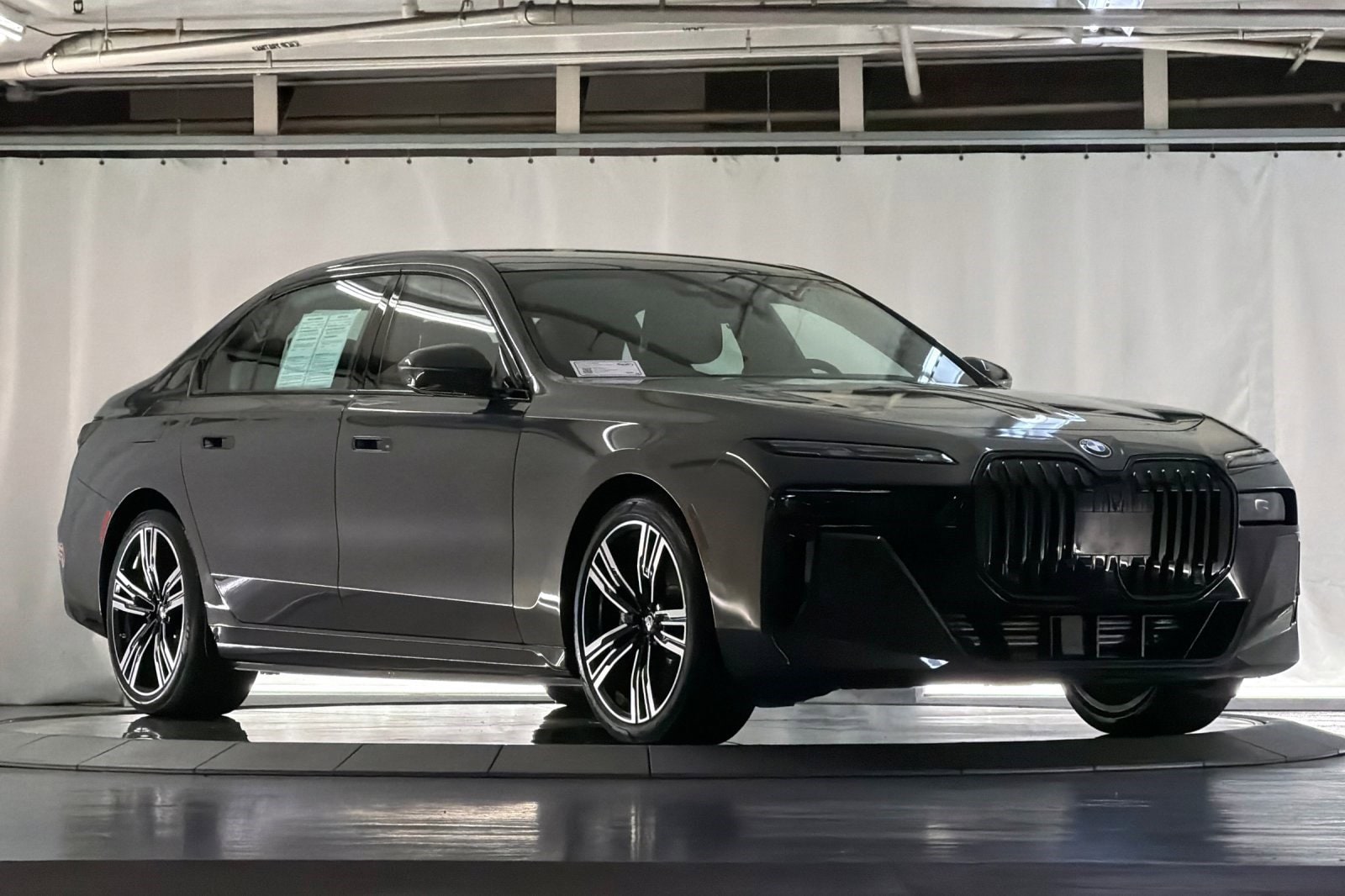 2023 BMW i7 photo 5
