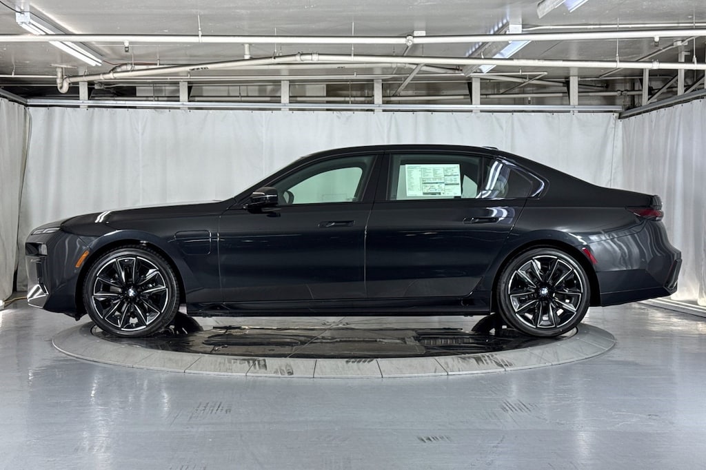 New 2026 BMW 750e xDrive Sedan
