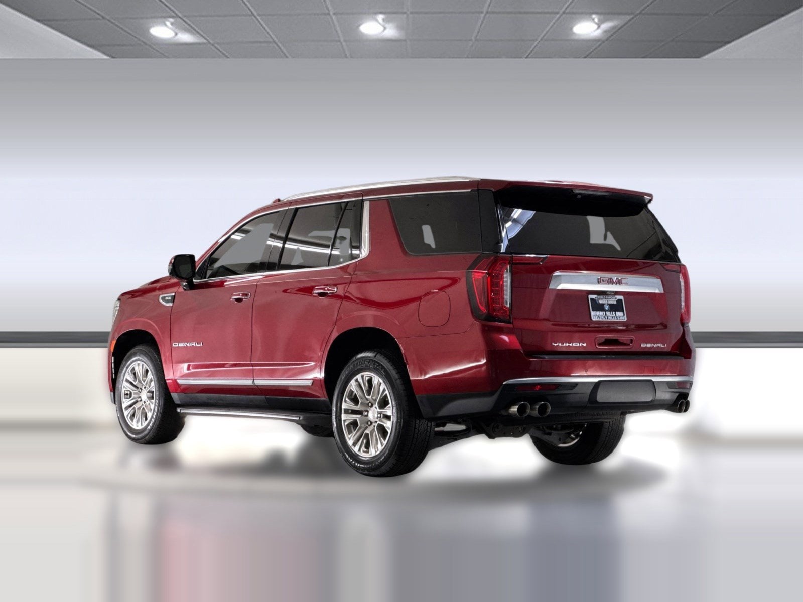 2022 GMC Yukon Denali photo 2