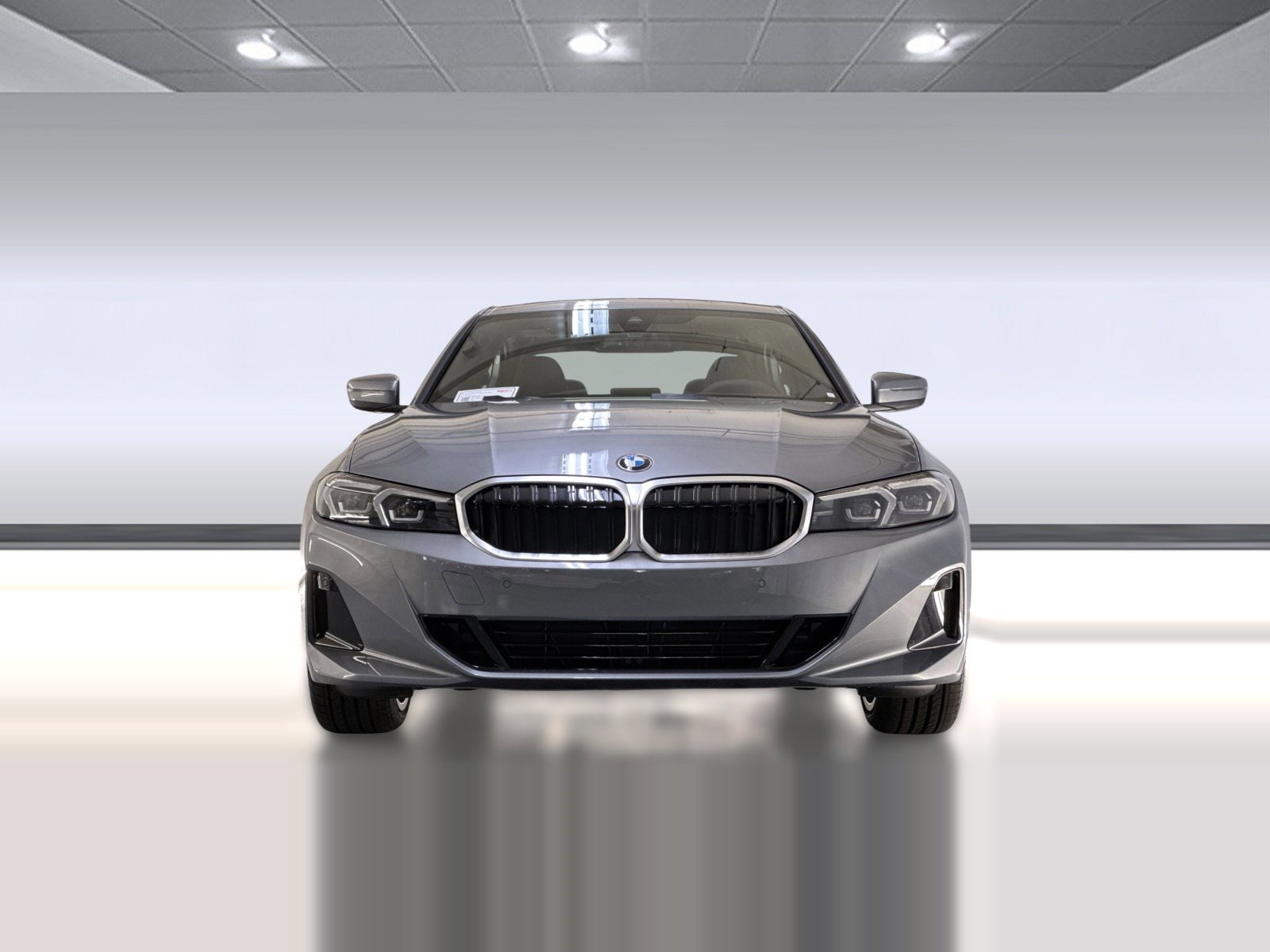 2026 BMW 330i photo 4