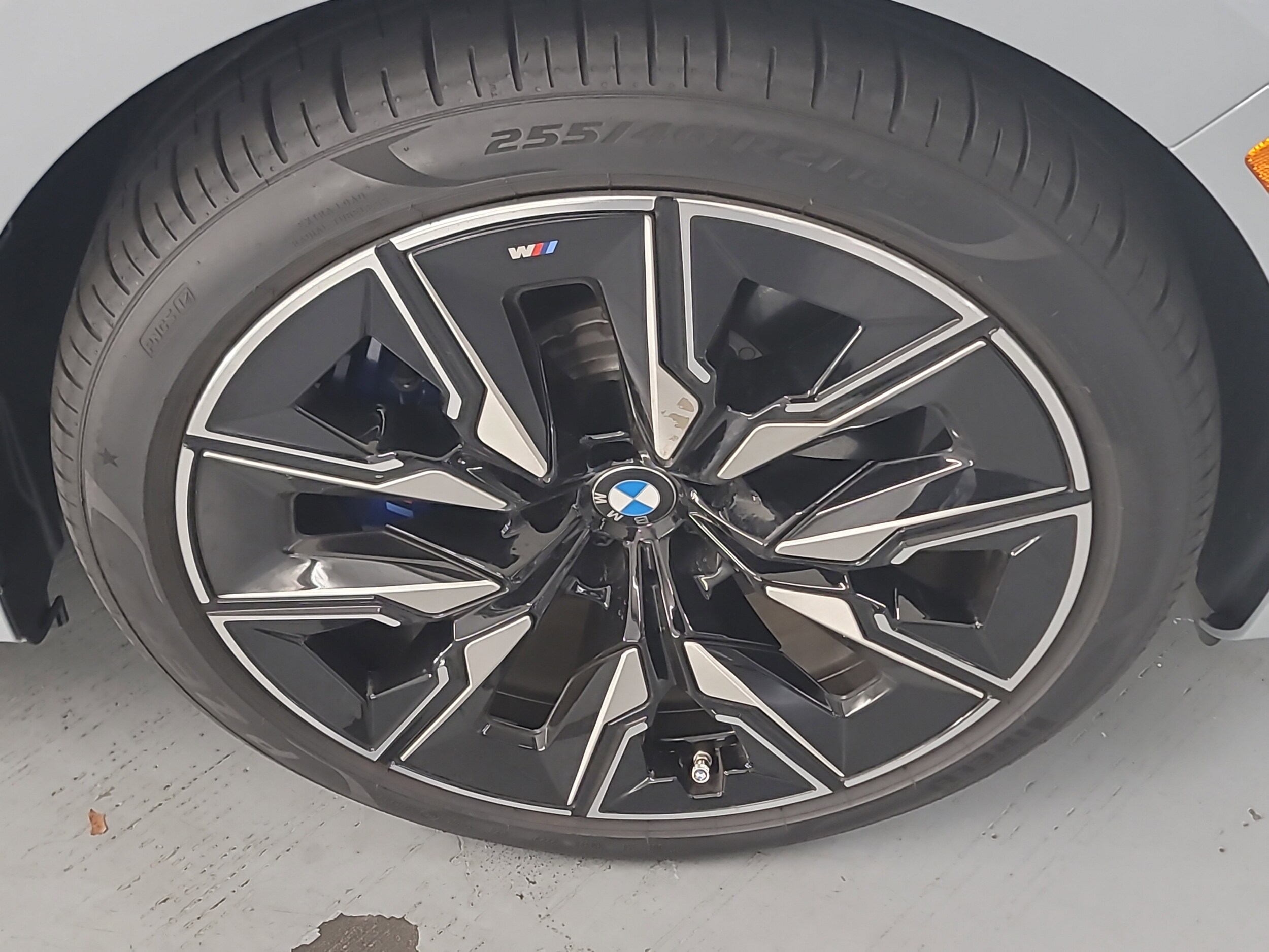 2024 Bmw i7 M70 photo 3